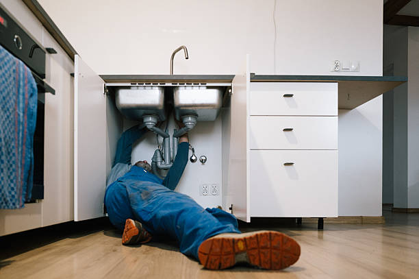 Professional Leak Detection technician working in Waveland, MS